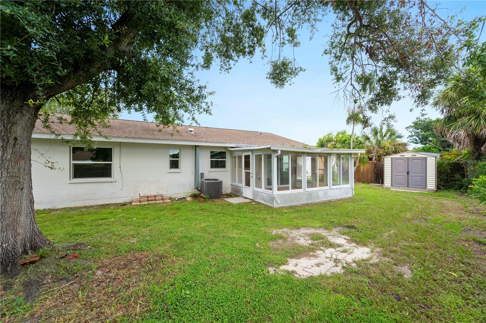 208 66TH STREET CT E