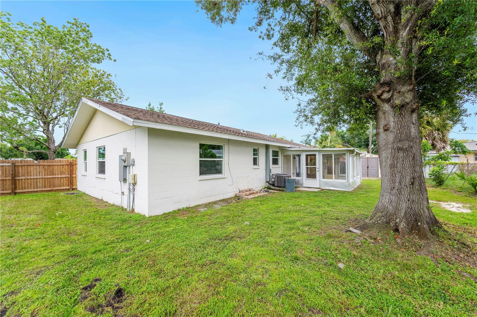 208 66TH STREET CT E