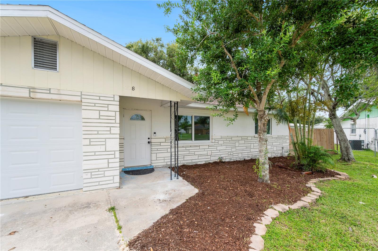 208 66TH STREET CT E