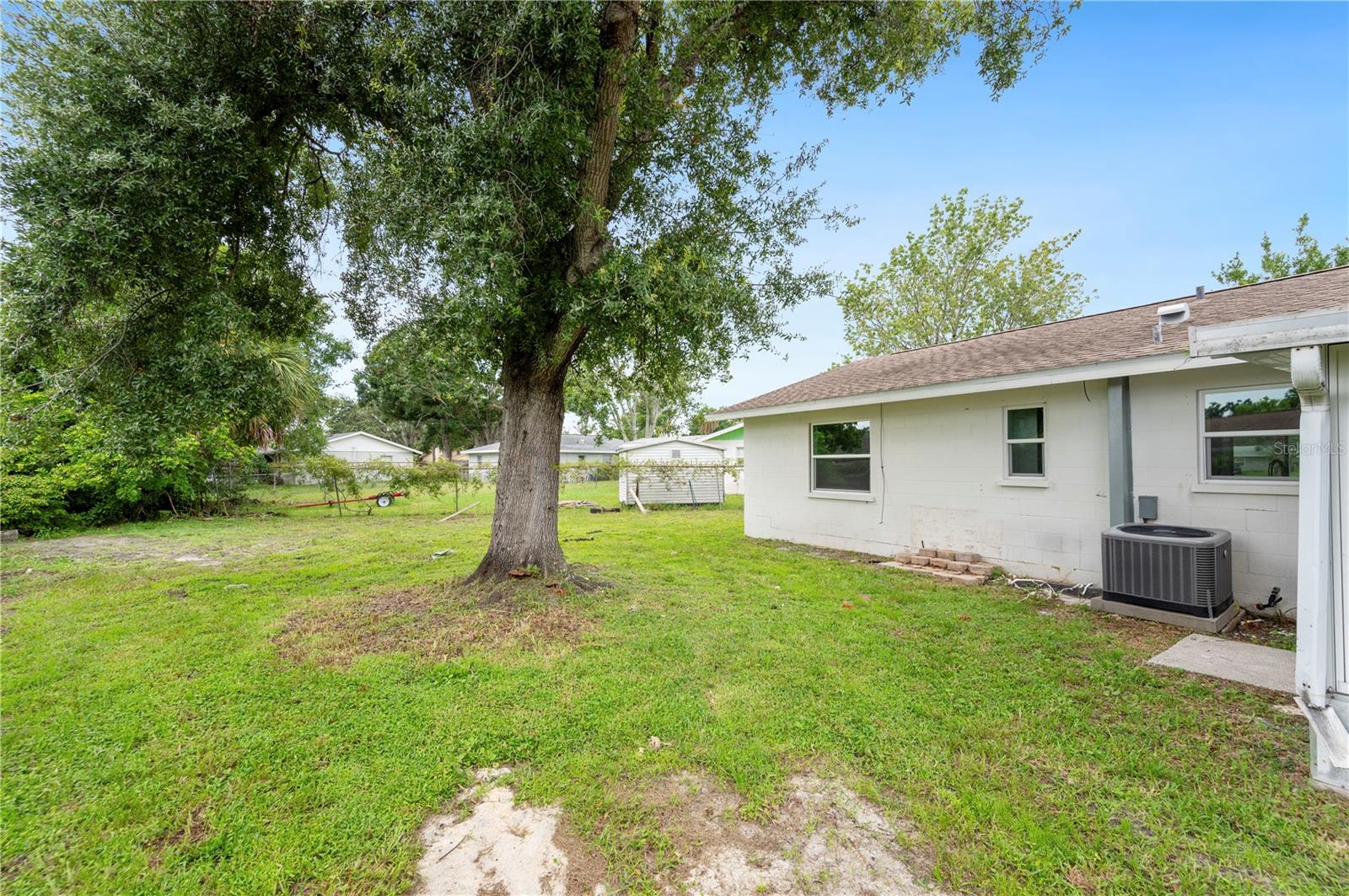 208 66TH STREET CT E