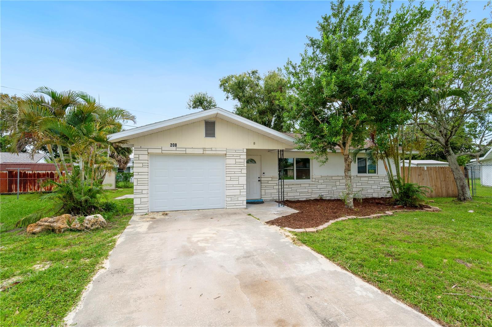 208 66TH STREET CT E