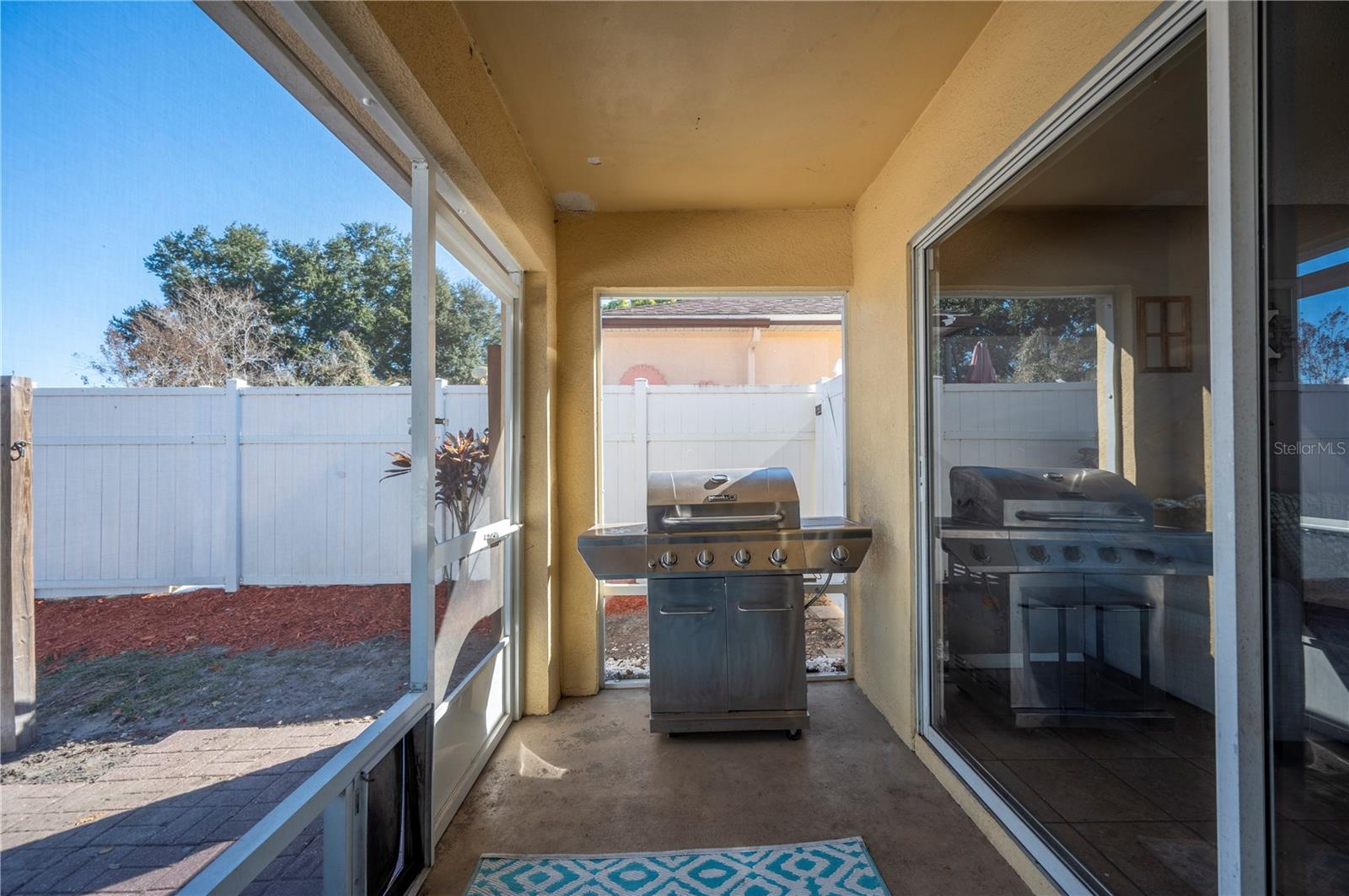 4504 COUNTRY HILLS BLVD