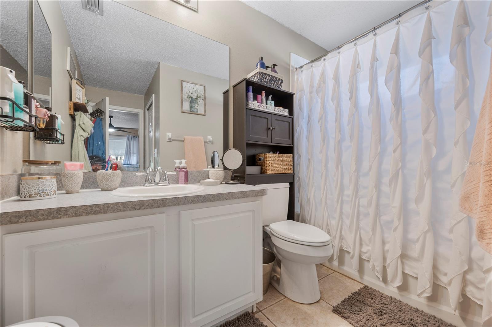 4504 COUNTRY HILLS BLVD