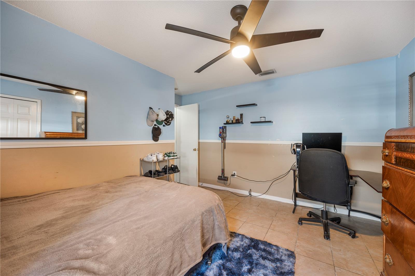 4504 COUNTRY HILLS BLVD