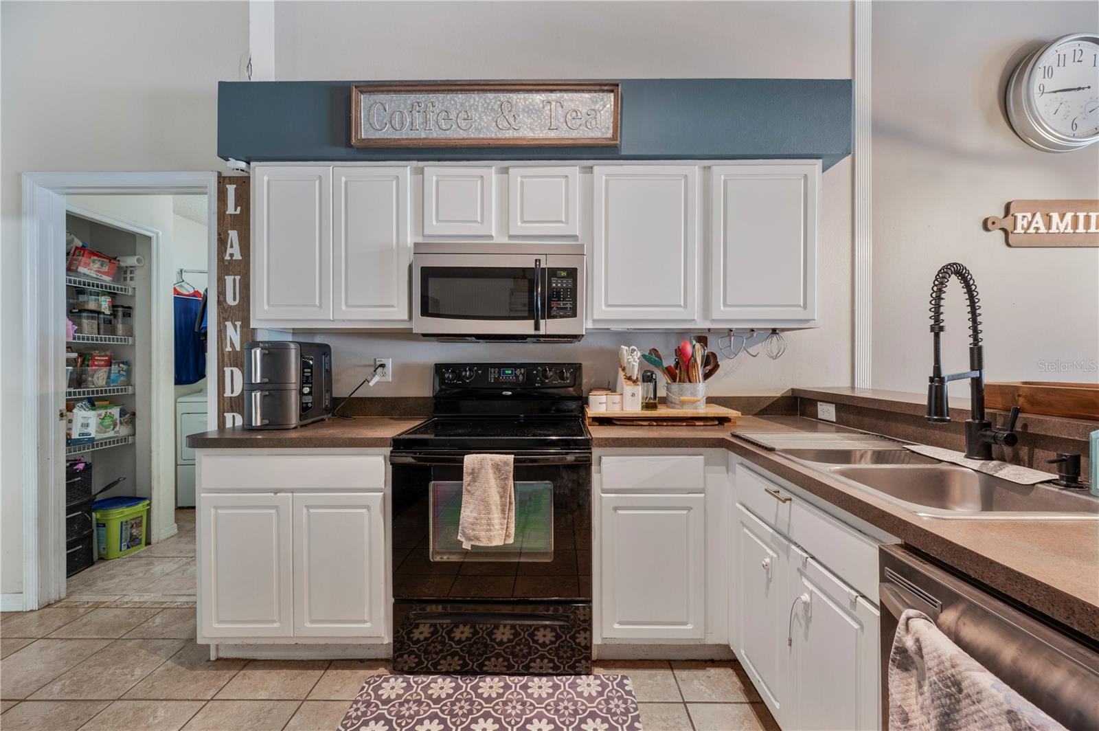 4504 COUNTRY HILLS BLVD