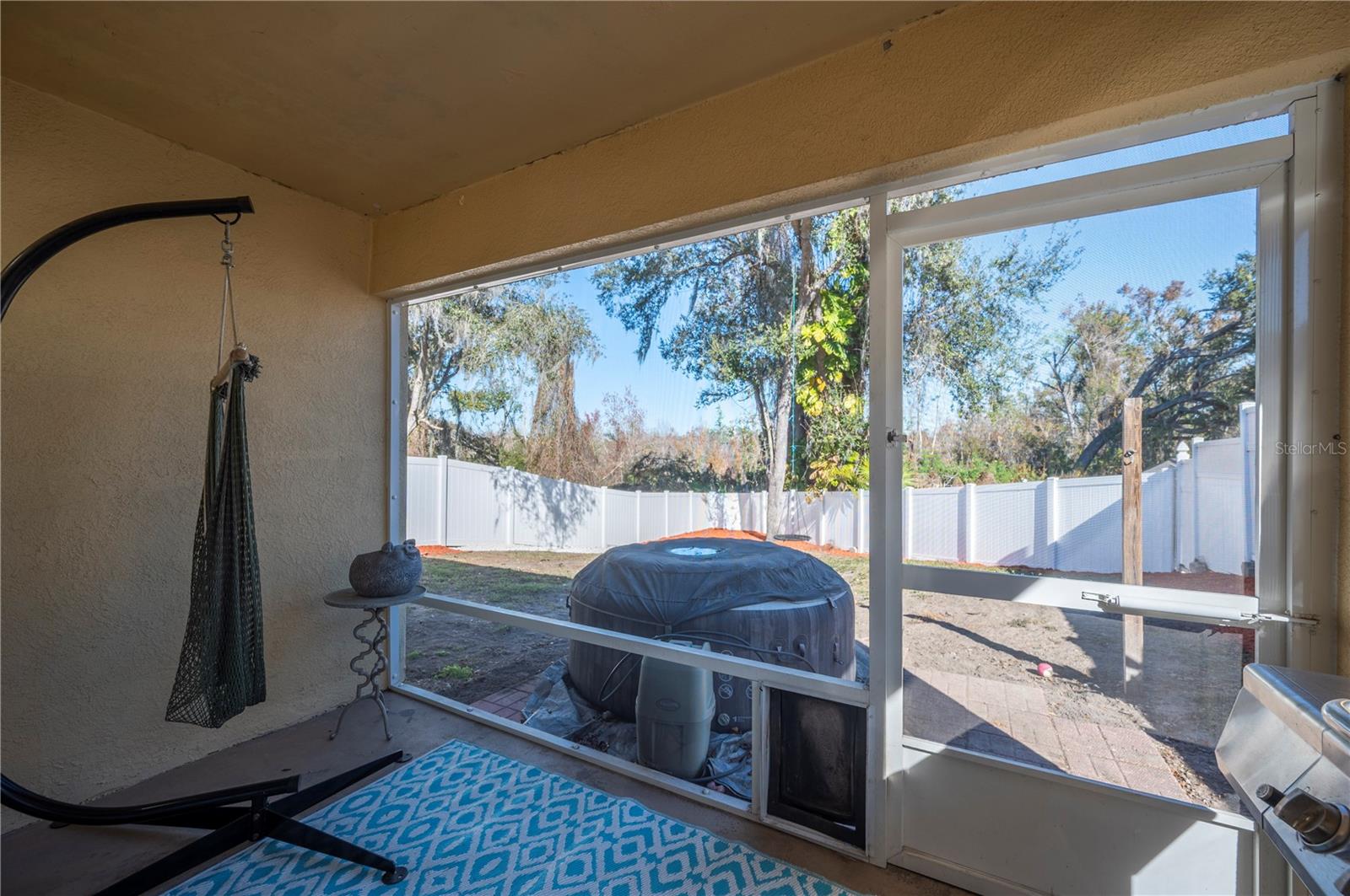 4504 COUNTRY HILLS BLVD