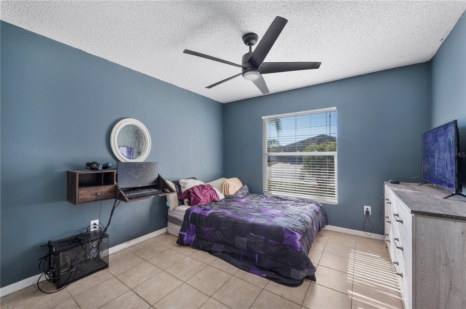 4504 COUNTRY HILLS BLVD