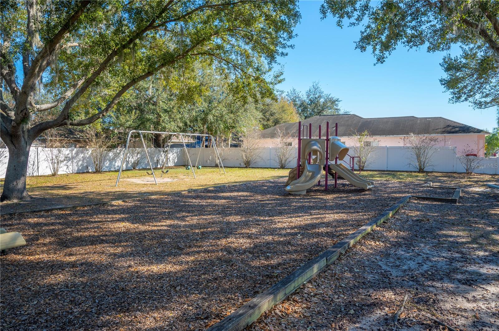 4504 COUNTRY HILLS BLVD