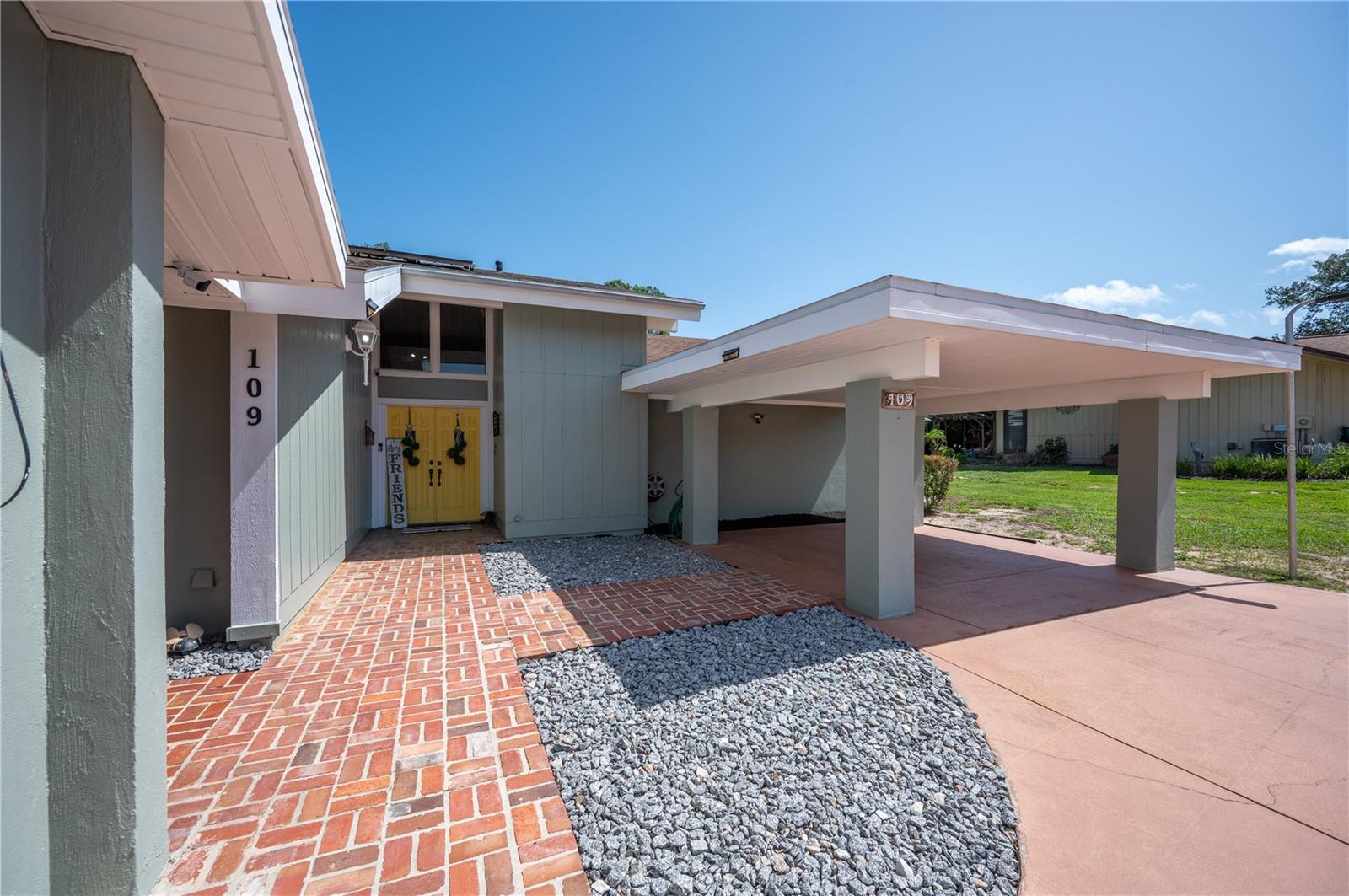 109 ARROWHEAD LN