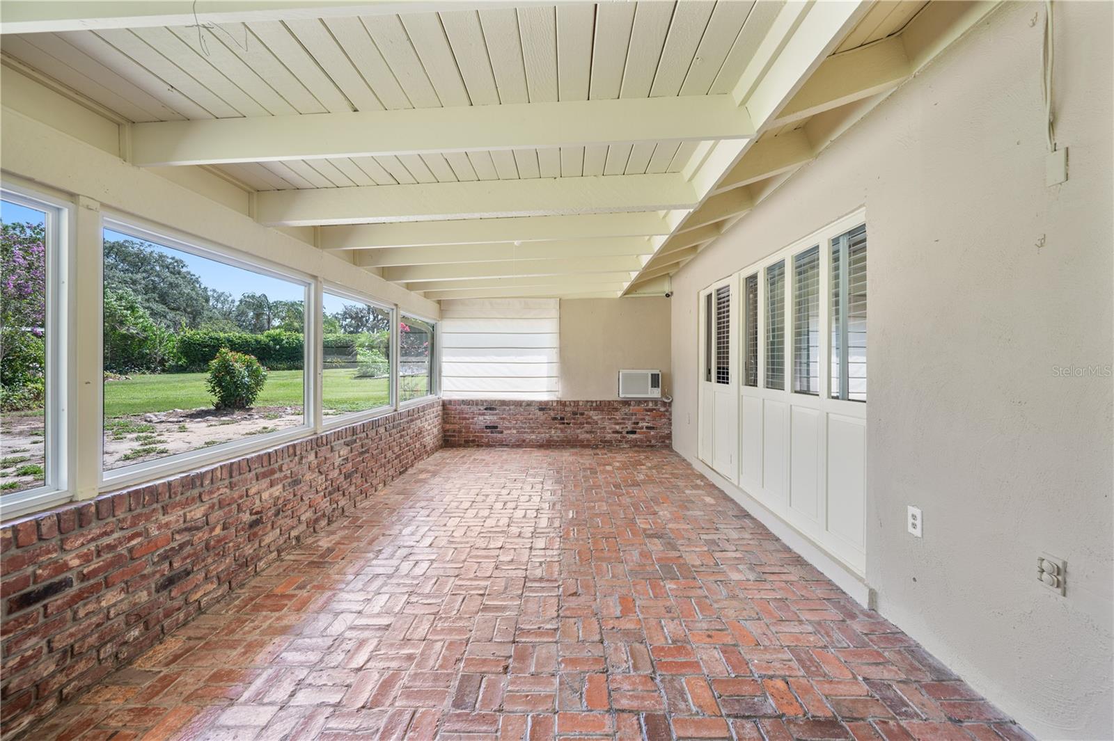 109 ARROWHEAD LN