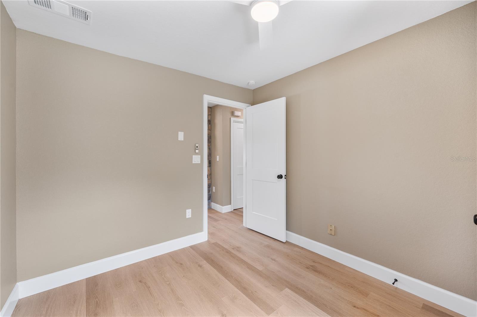 2995 W LAKE CHILTON DR