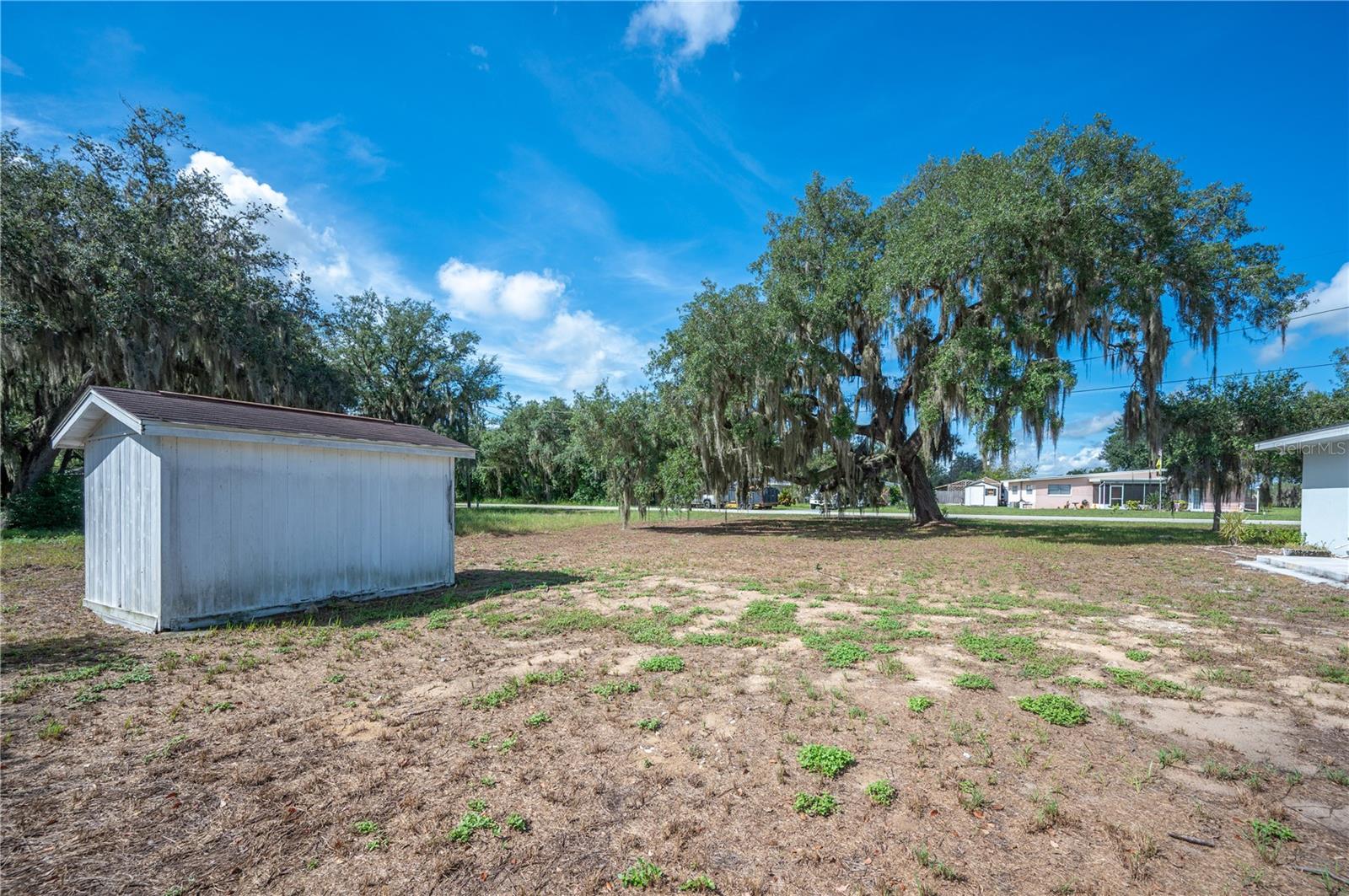 2995 W LAKE CHILTON DR