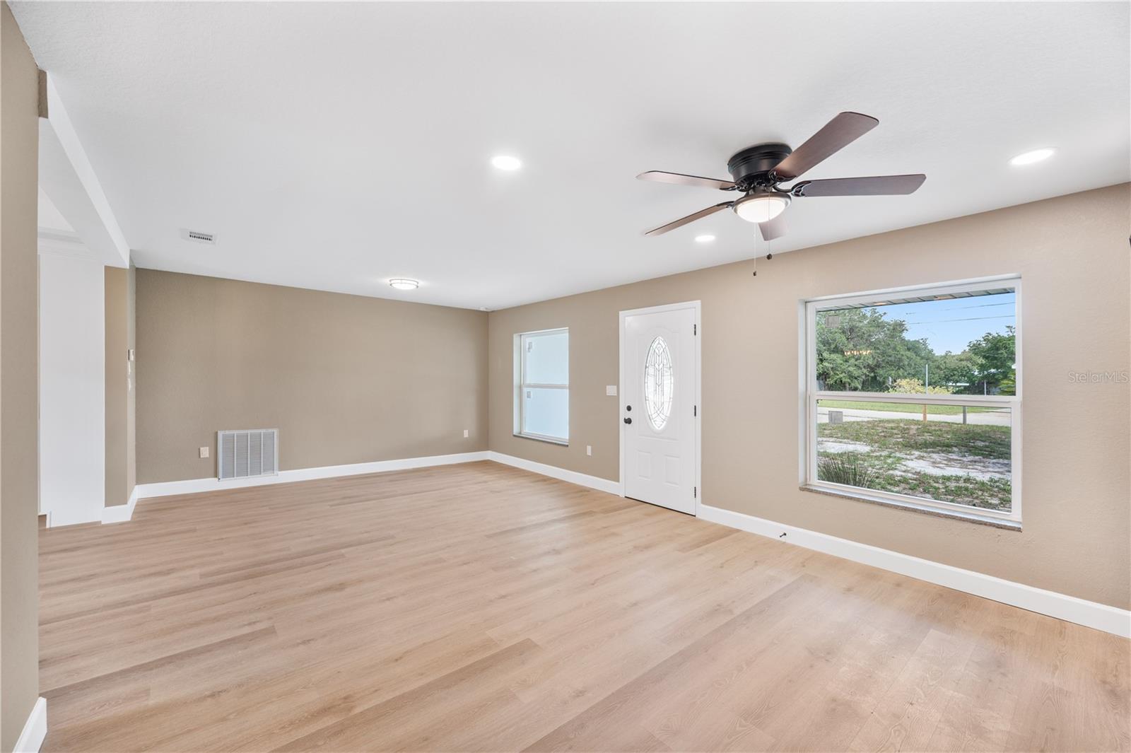 2995 W LAKE CHILTON DR