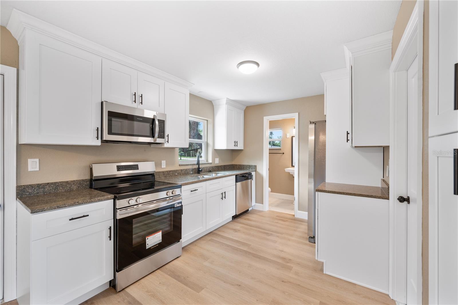 2995 W LAKE CHILTON DR
