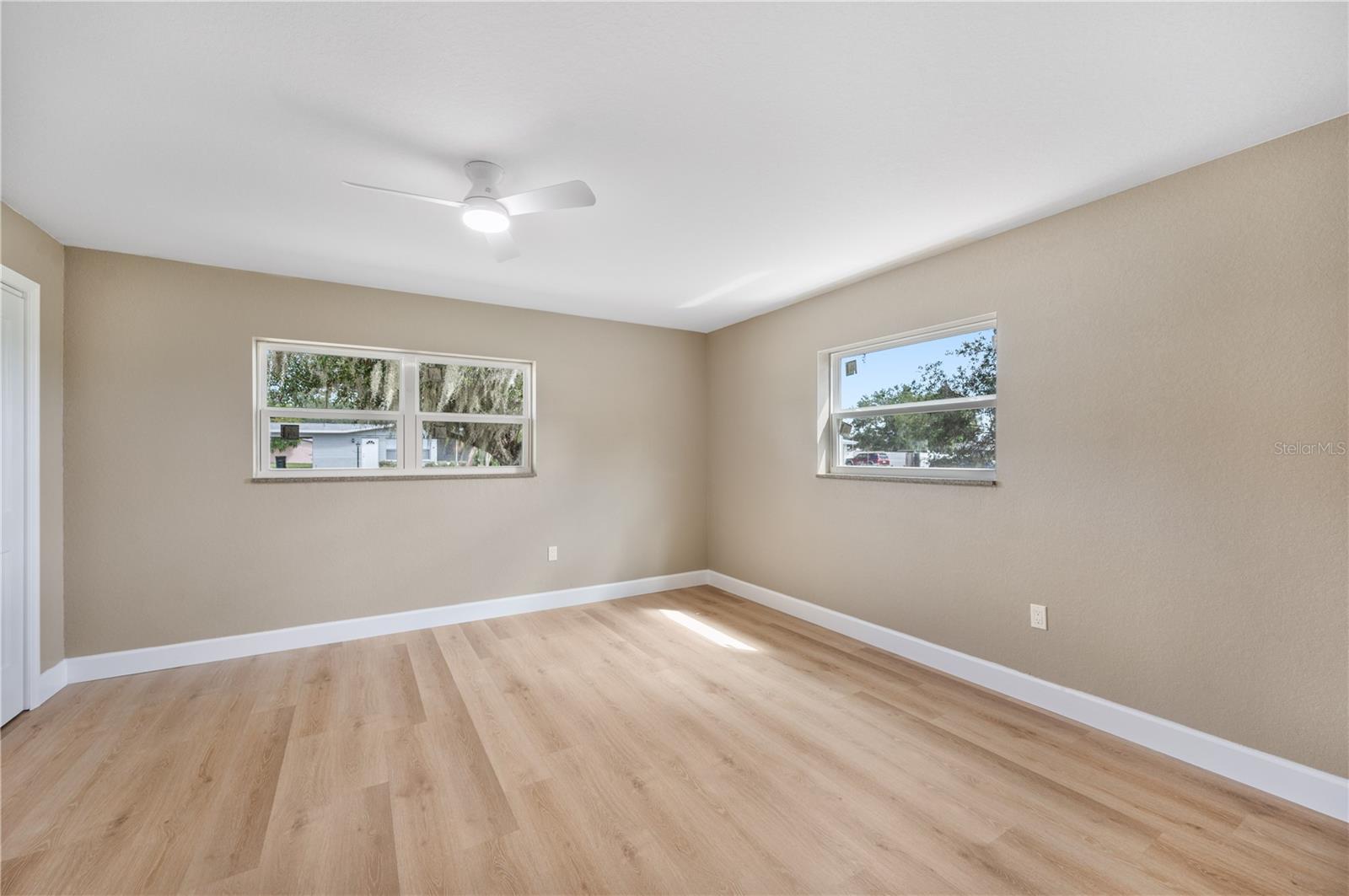 2995 W LAKE CHILTON DR
