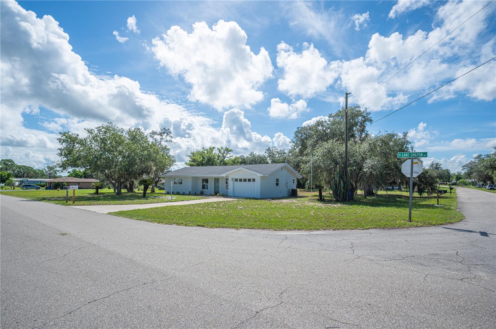 2995 W LAKE CHILTON DR