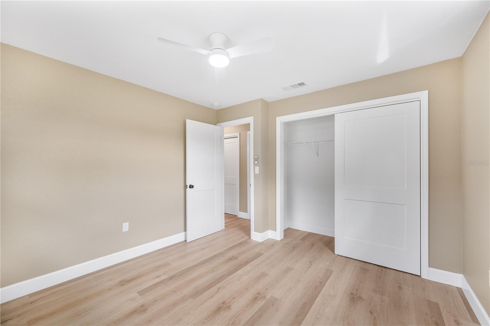 2995 W LAKE CHILTON DR