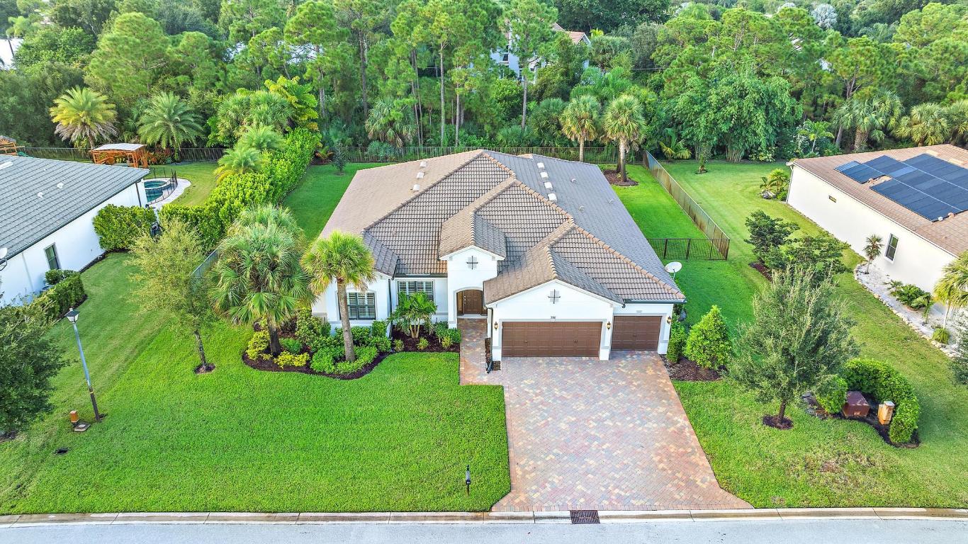 556 SW Sea Green Street