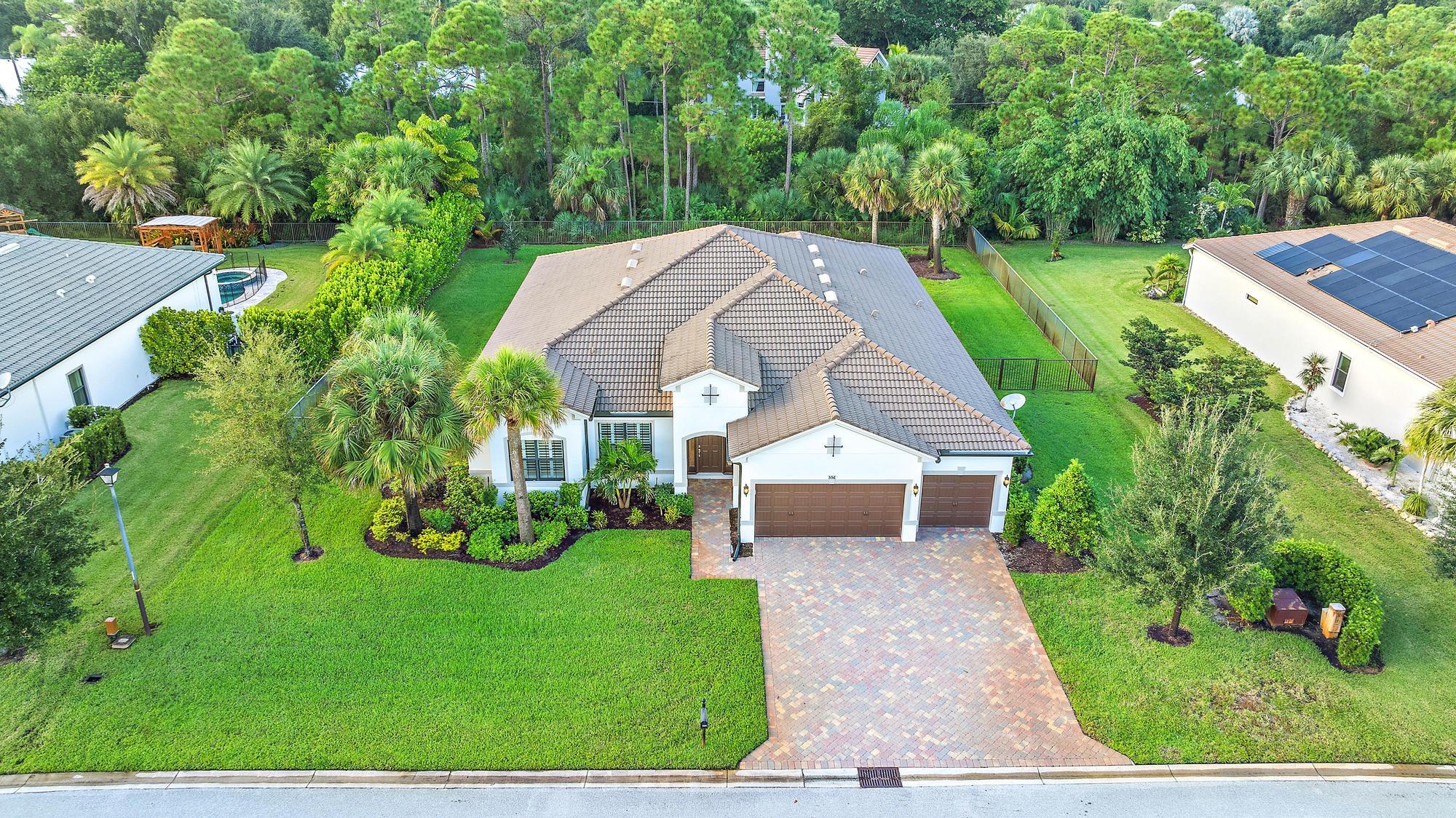 556 SW Sea Green Street