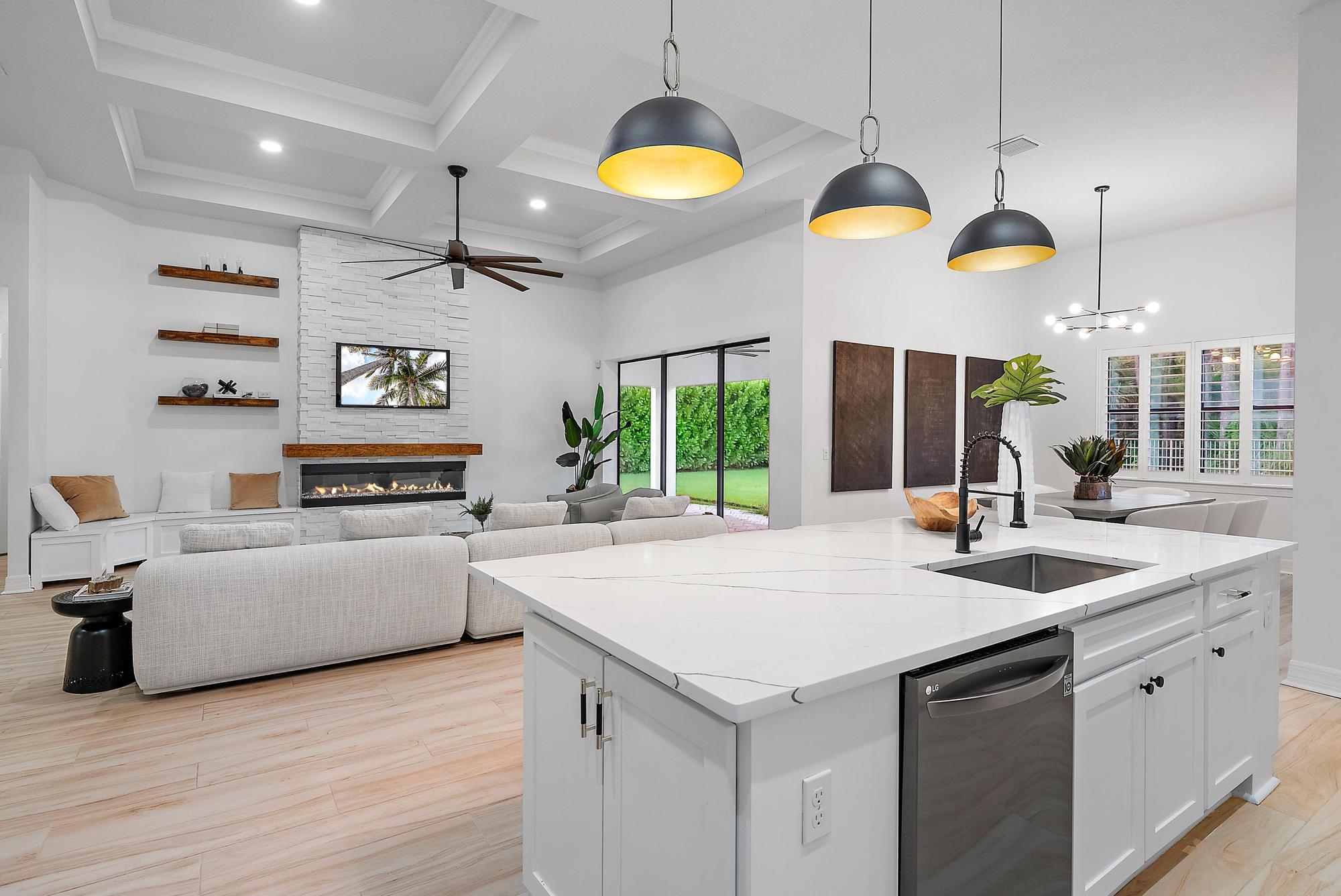 556 SW Sea Green Street