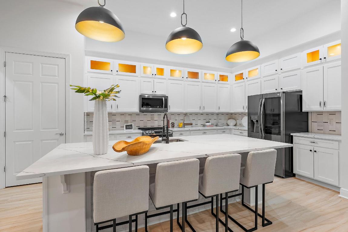 556 SW Sea Green Street