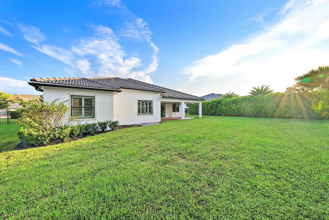 556 SW Sea Green Street