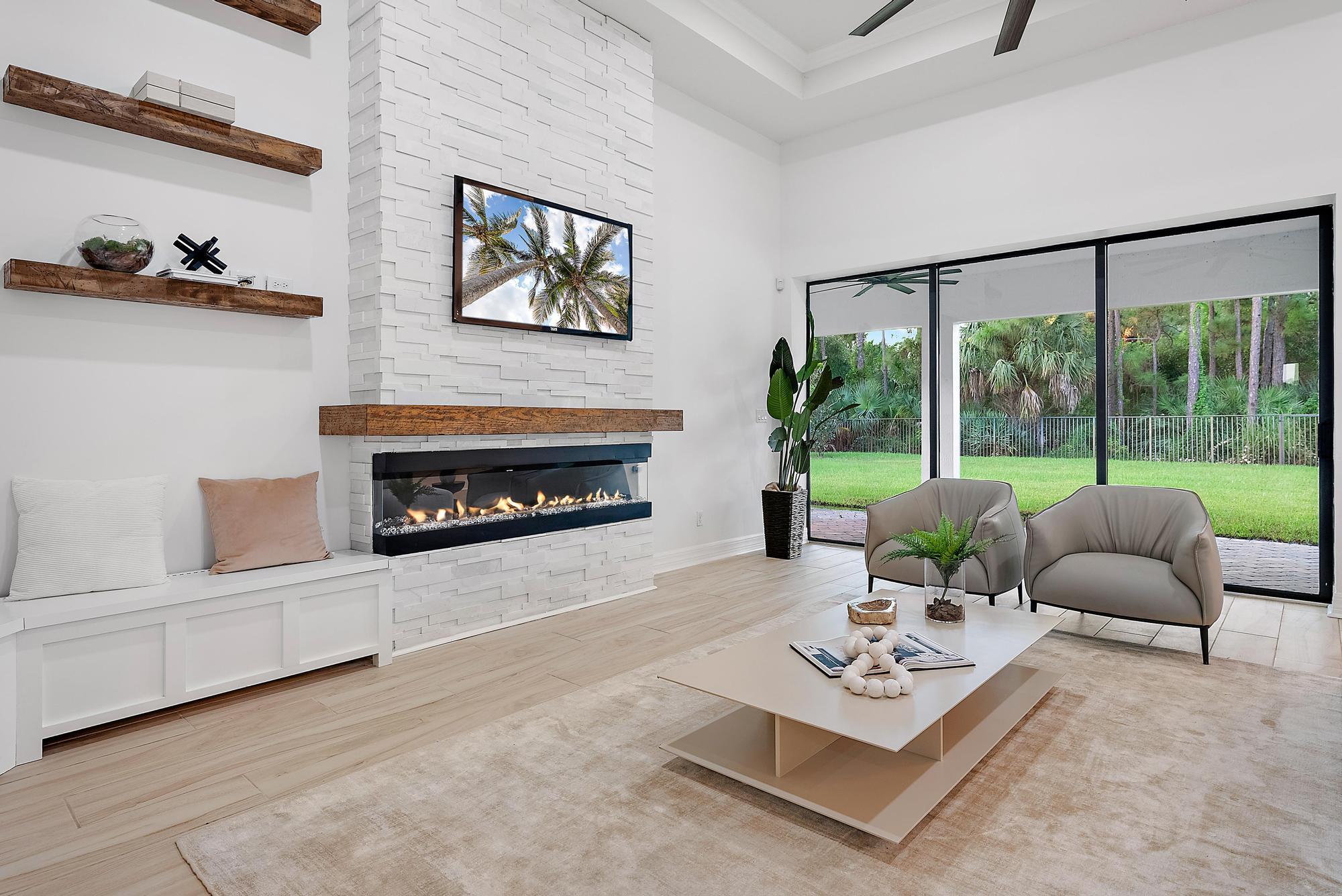 556 SW Sea Green Street