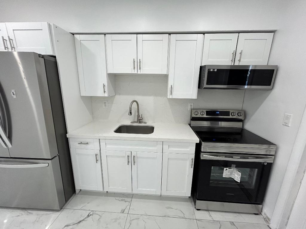 4350 SW 62nd Avenue 1