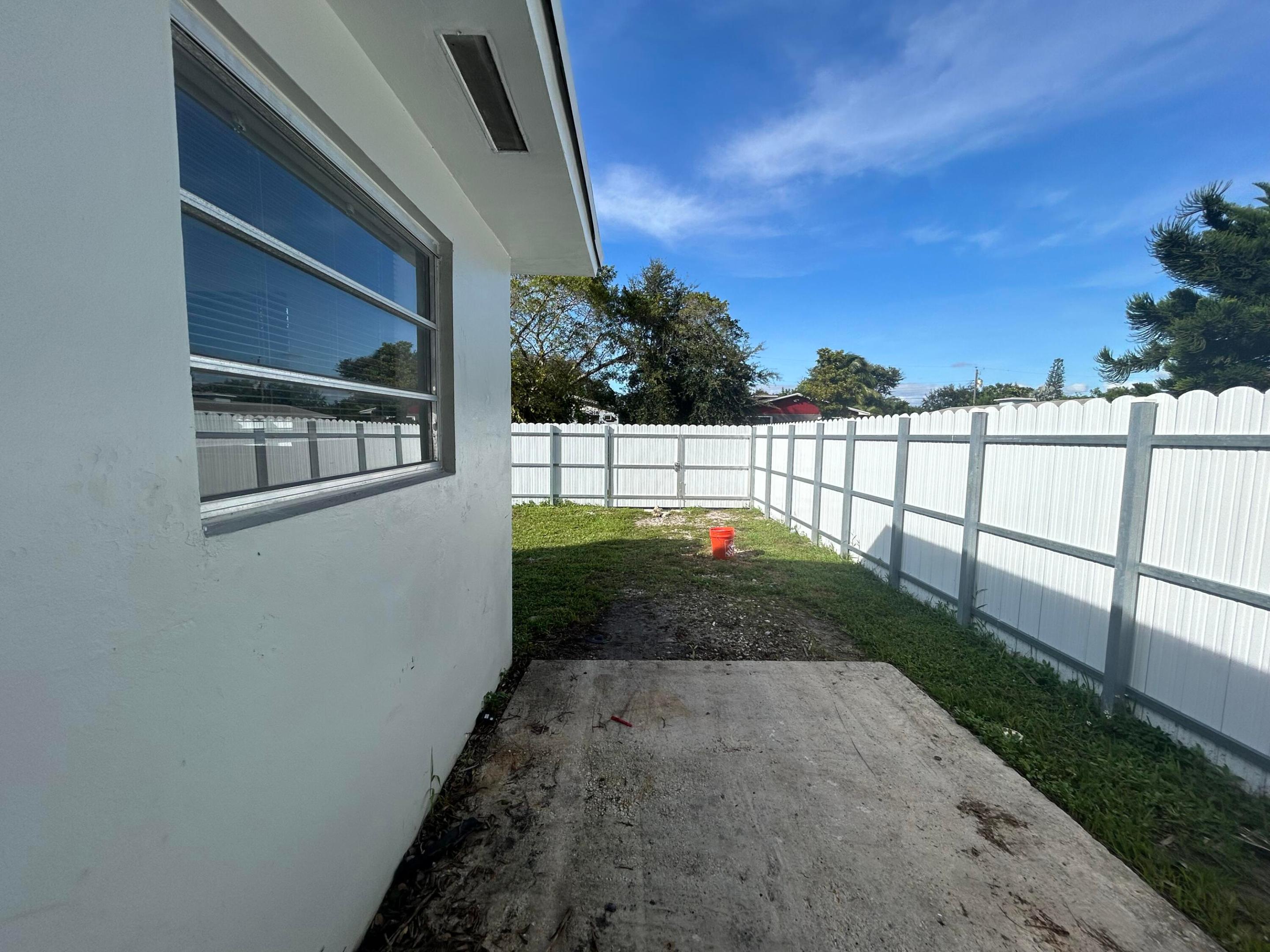 4350 SW 62nd Avenue 1