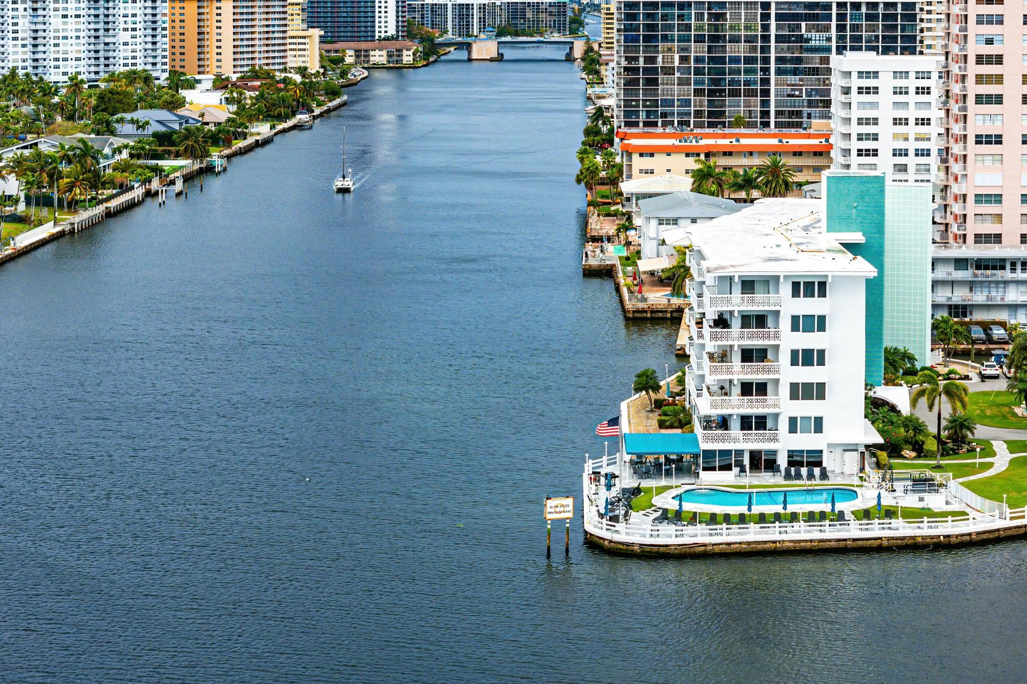 3209 S Ocean Drive 1-G