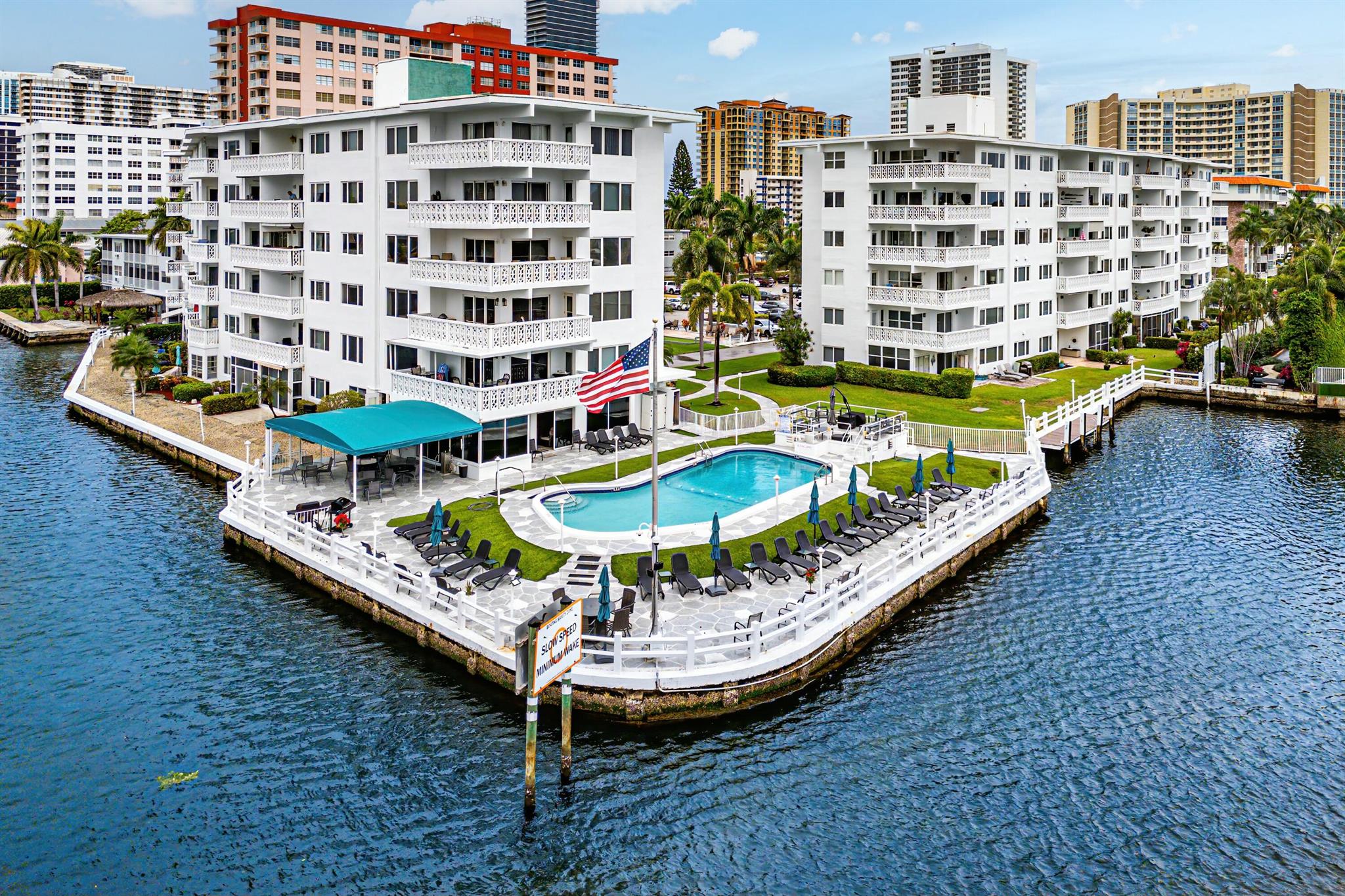 3209 S Ocean Drive 1-G