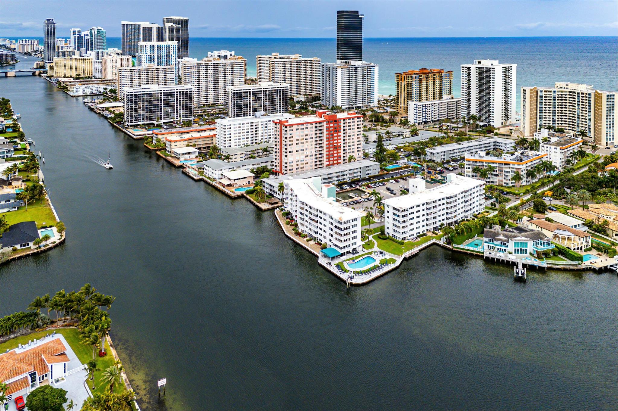 3209 S Ocean Drive 1-G