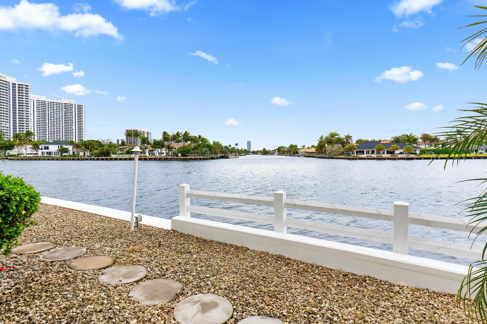 3209 S Ocean Drive 1-G