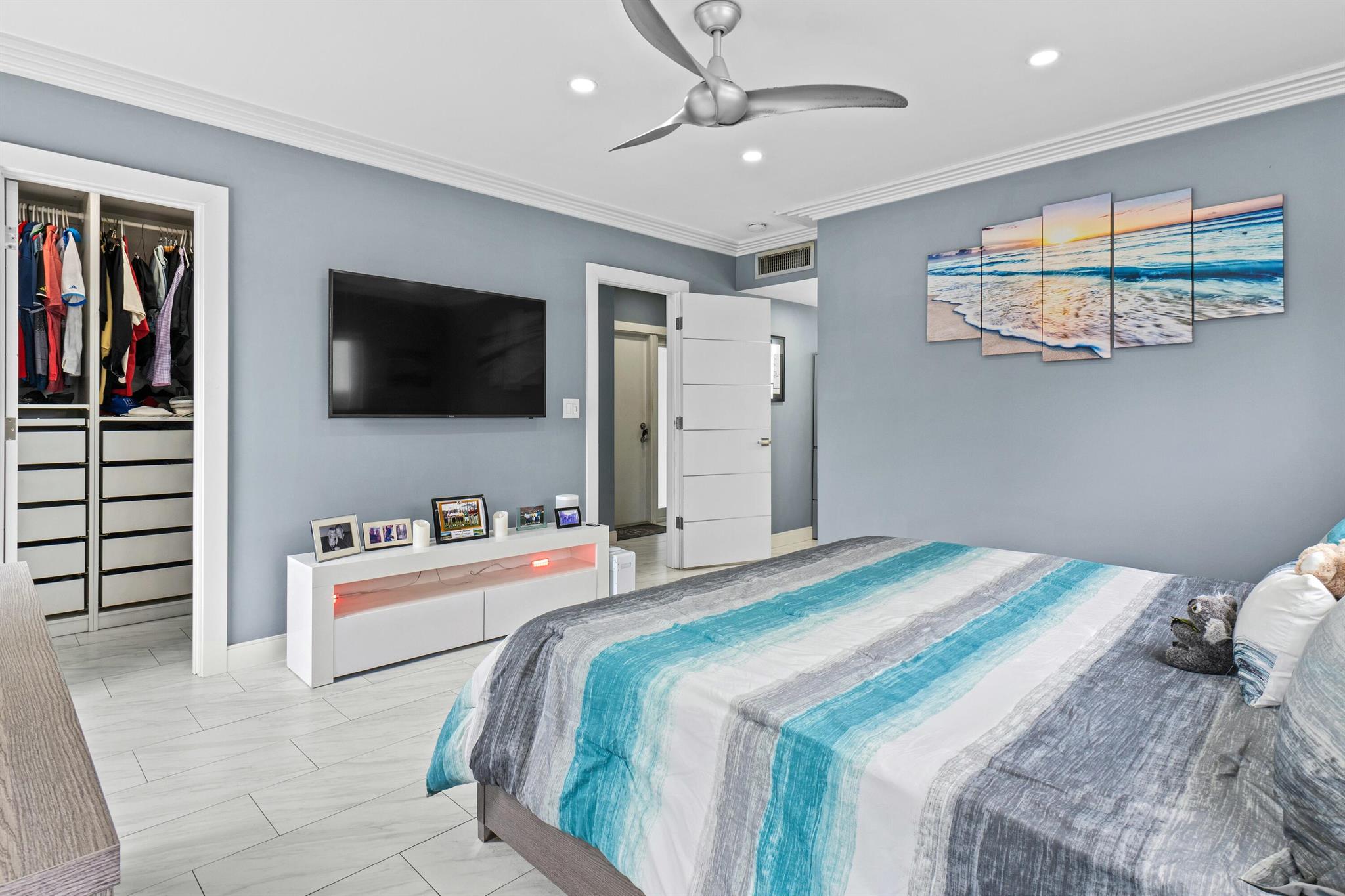 3209 S Ocean Drive 1-G