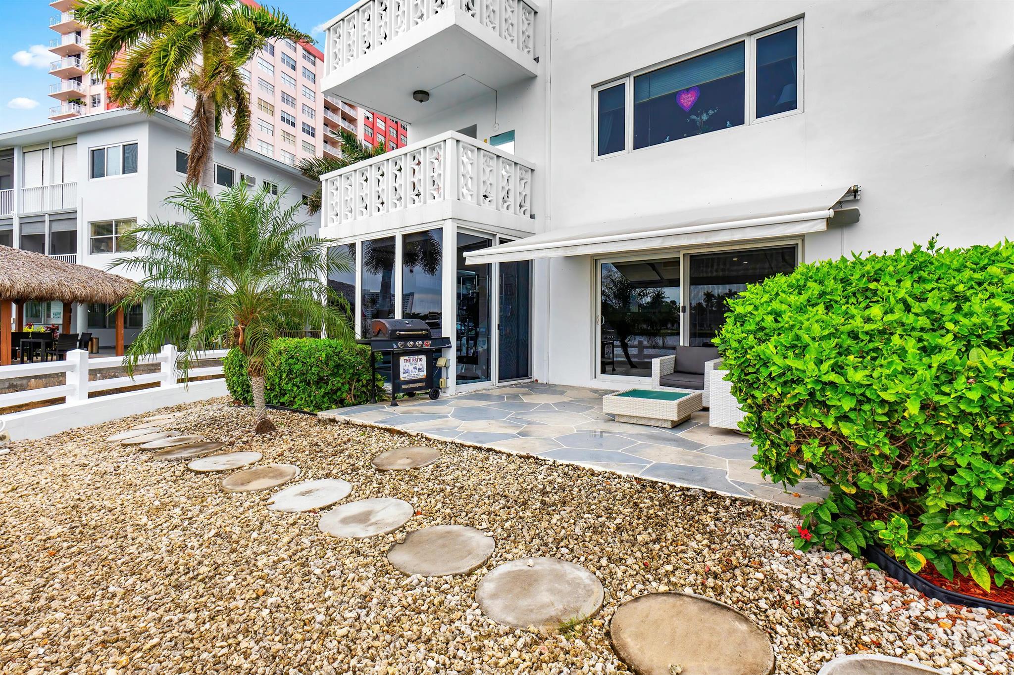 3209 S Ocean Drive 1-G