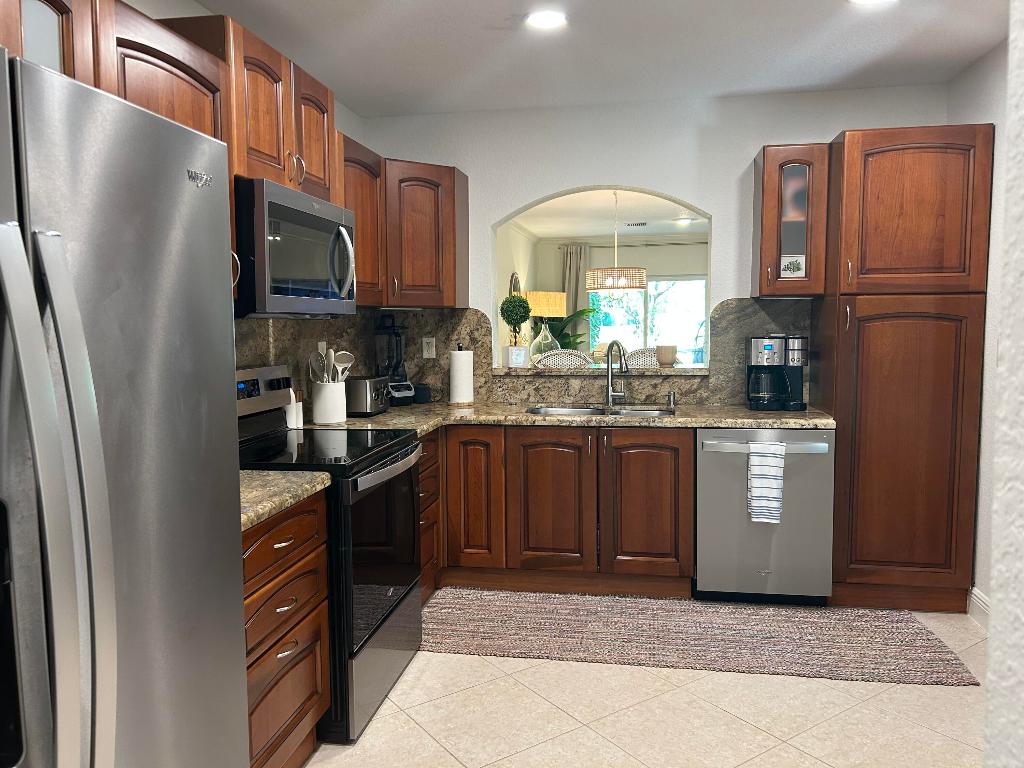 12768 Westhampton Circle