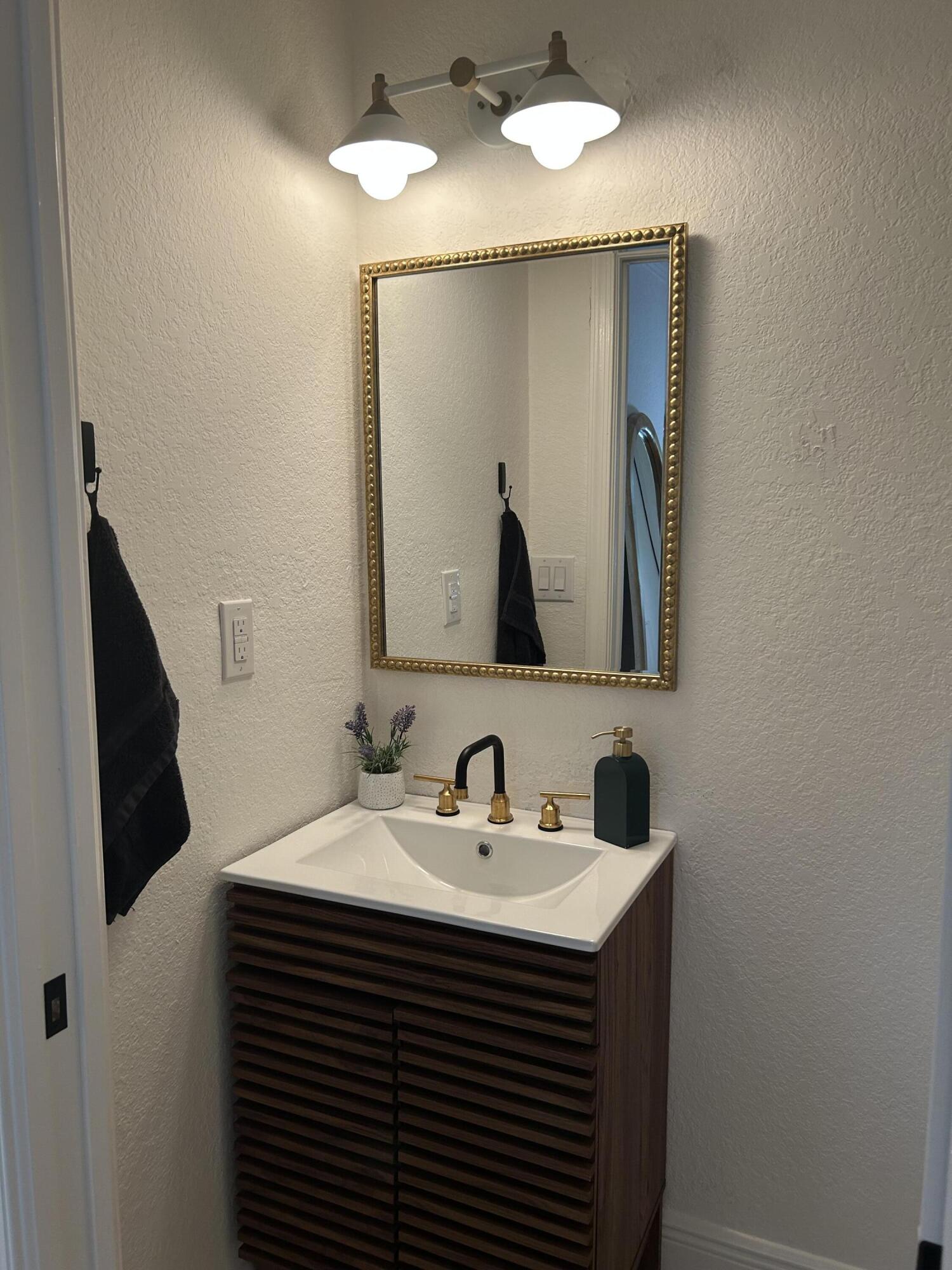 12768 Westhampton Circle