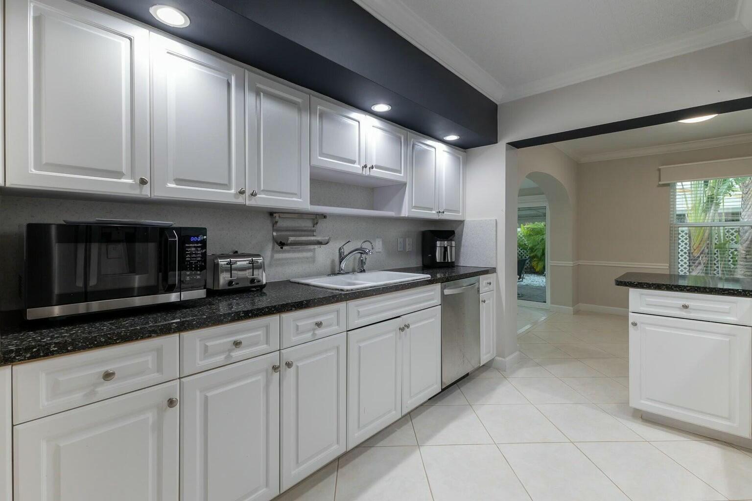 498 NE 47th Street