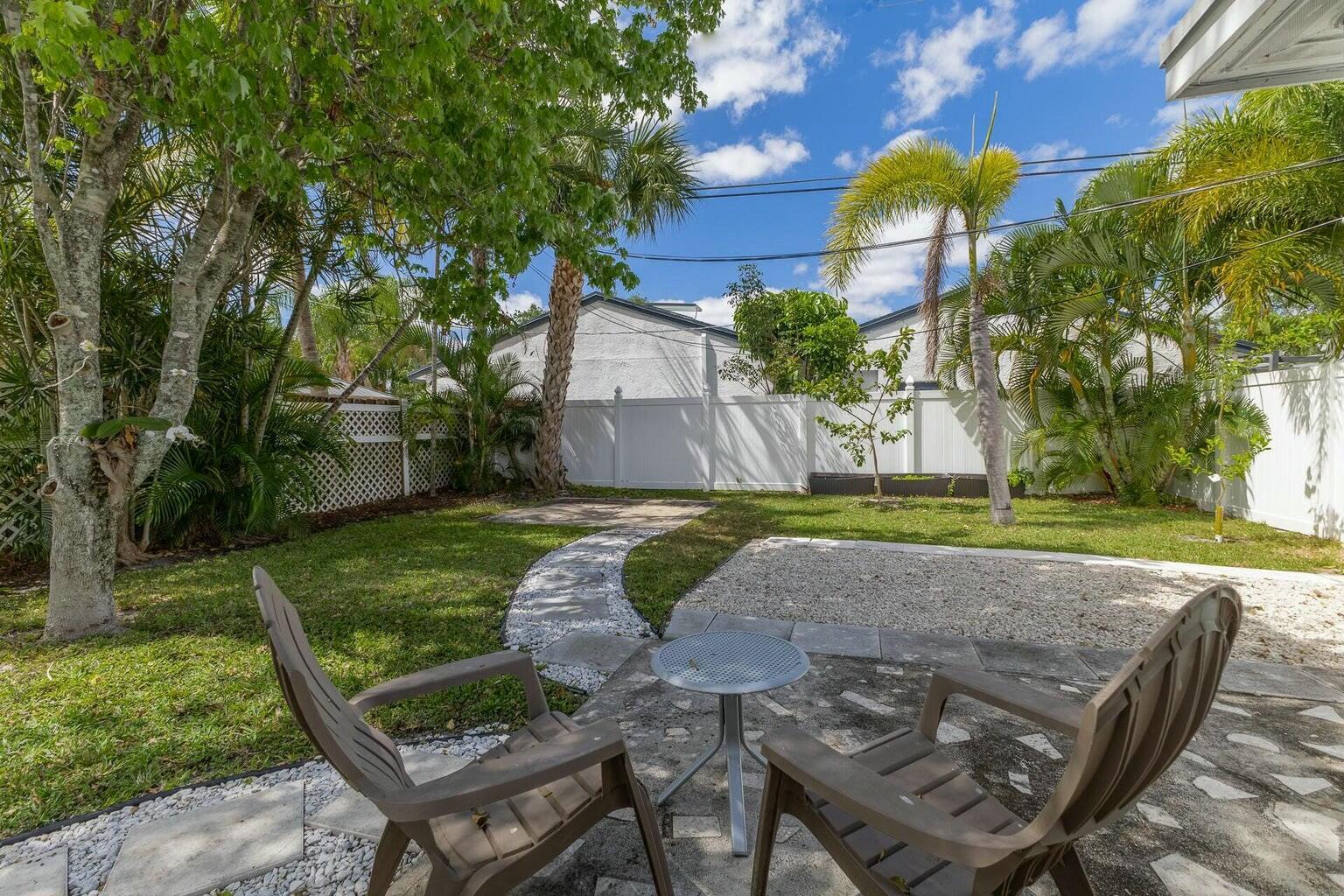 498 NE 47th Street