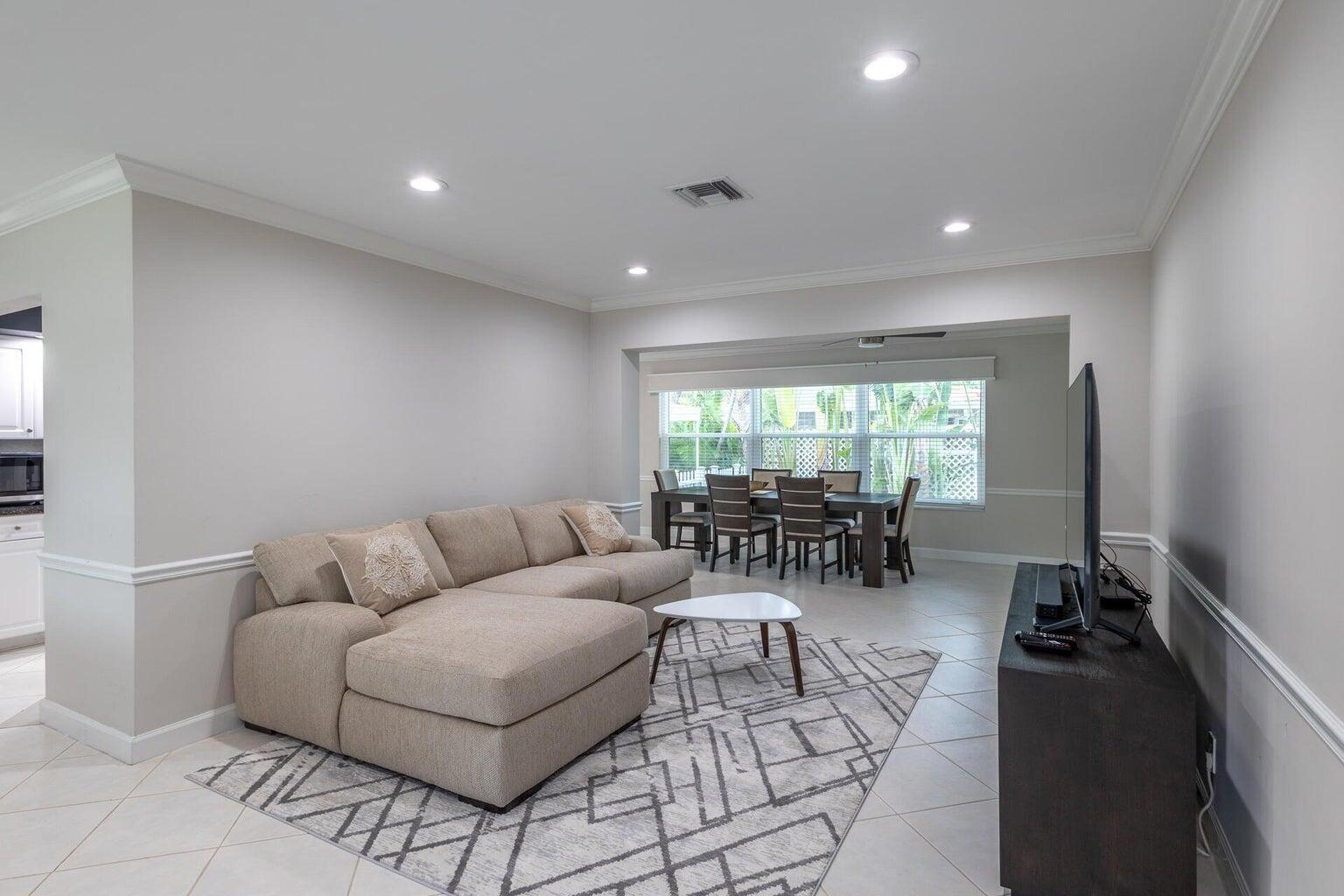 498 NE 47th Street