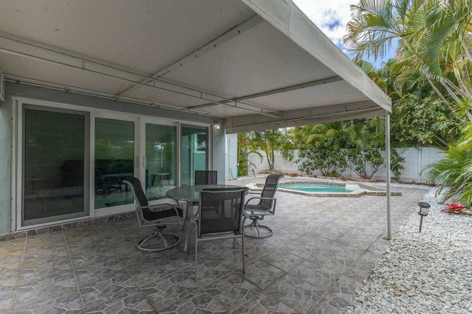 498 NE 47th Street