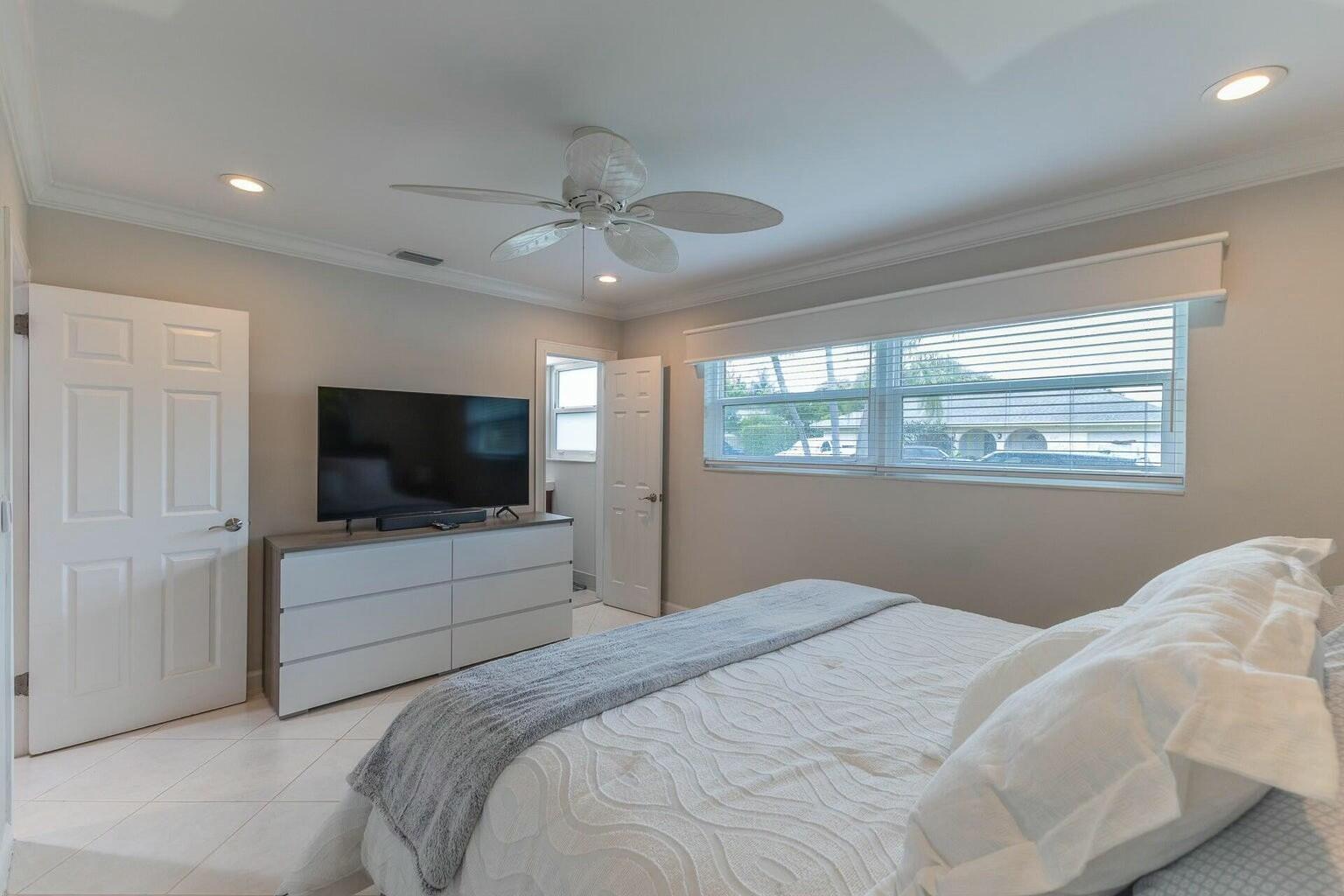 498 NE 47th Street