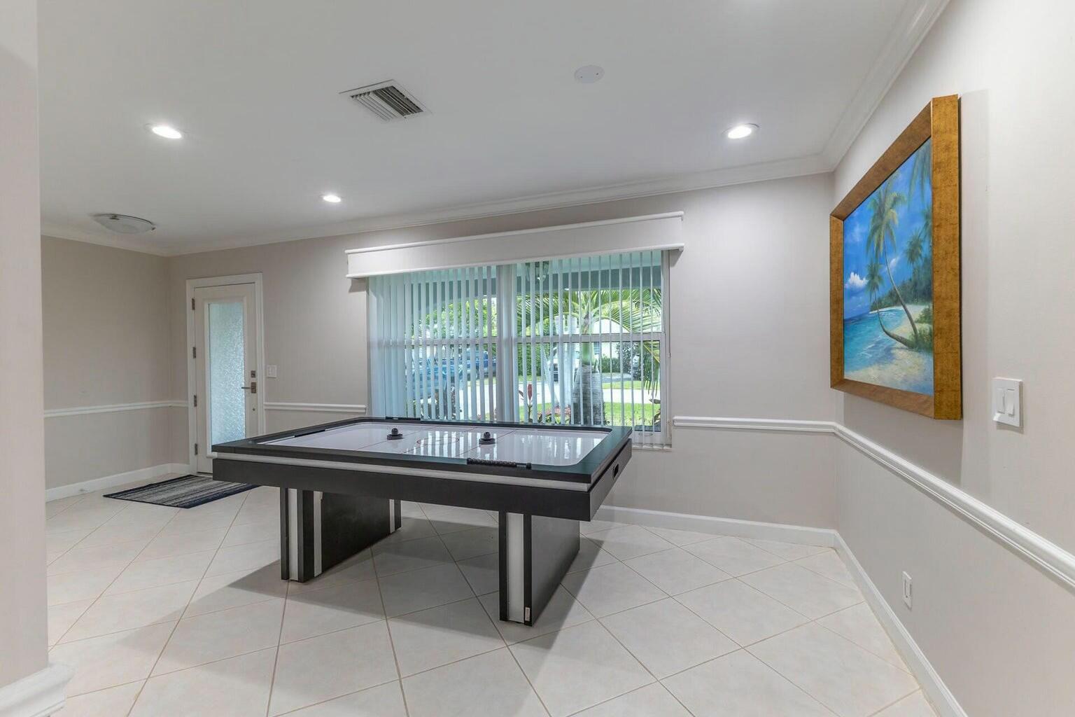 498 NE 47th Street