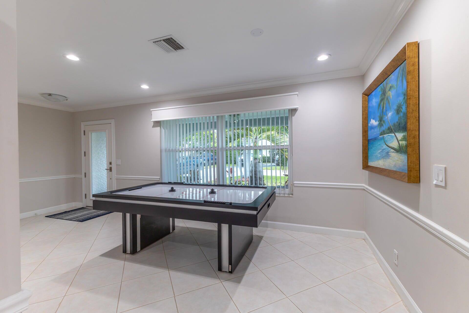 498 NE 47th Street