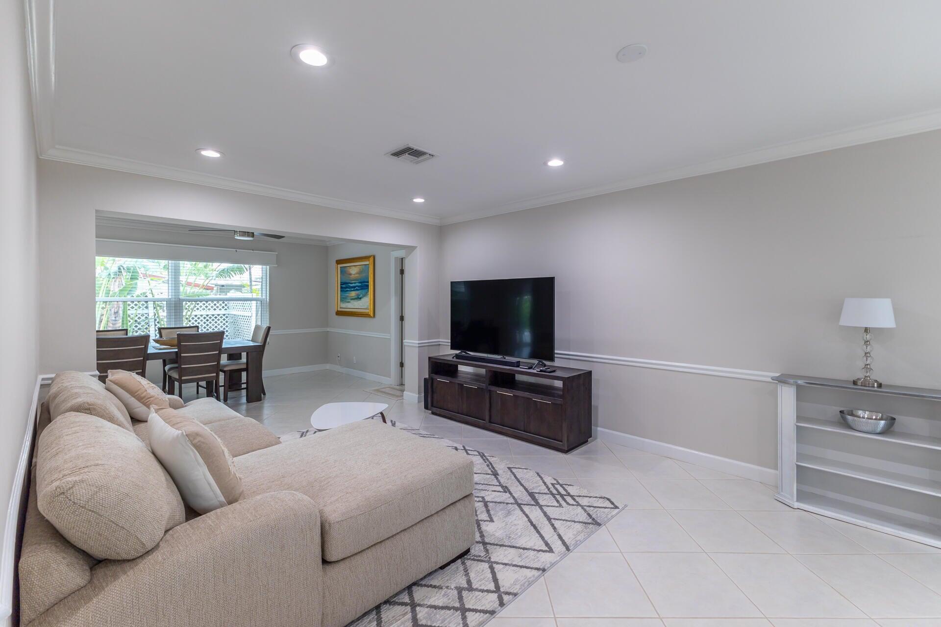 498 NE 47th Street