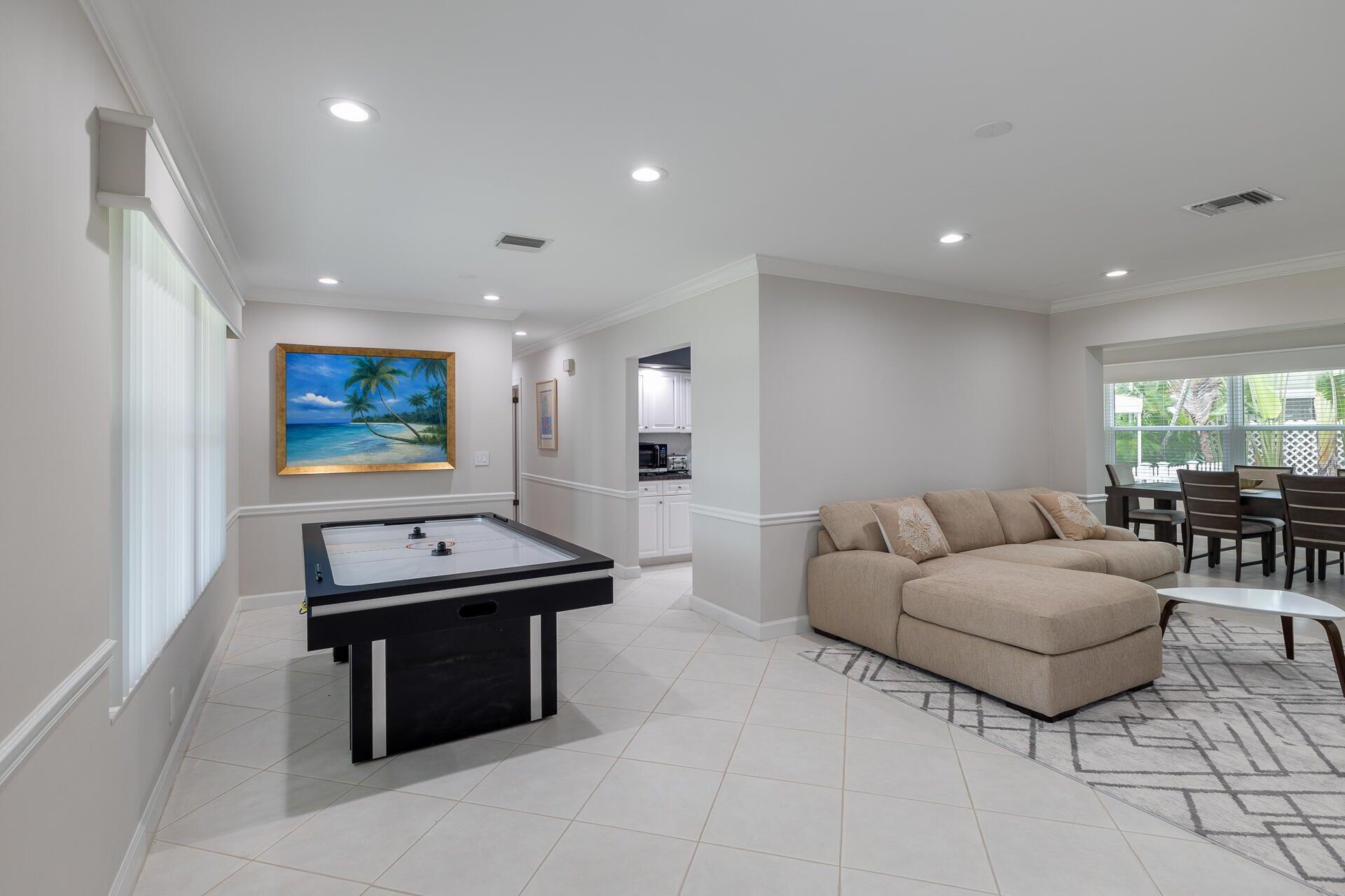 498 NE 47th Street