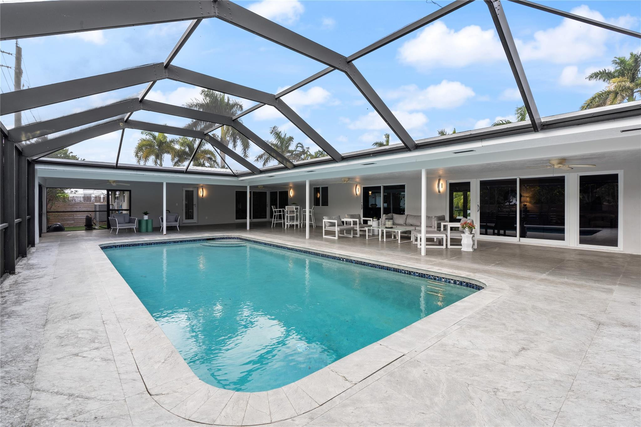 840 S Southlake Drive