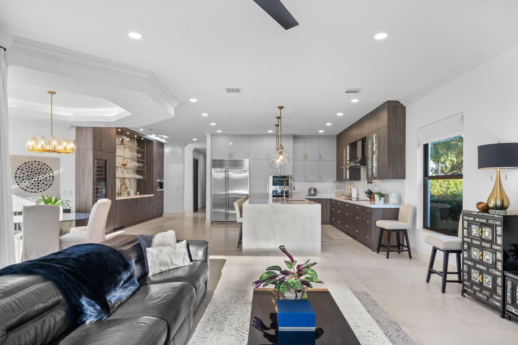 3747 Saratoga Lane