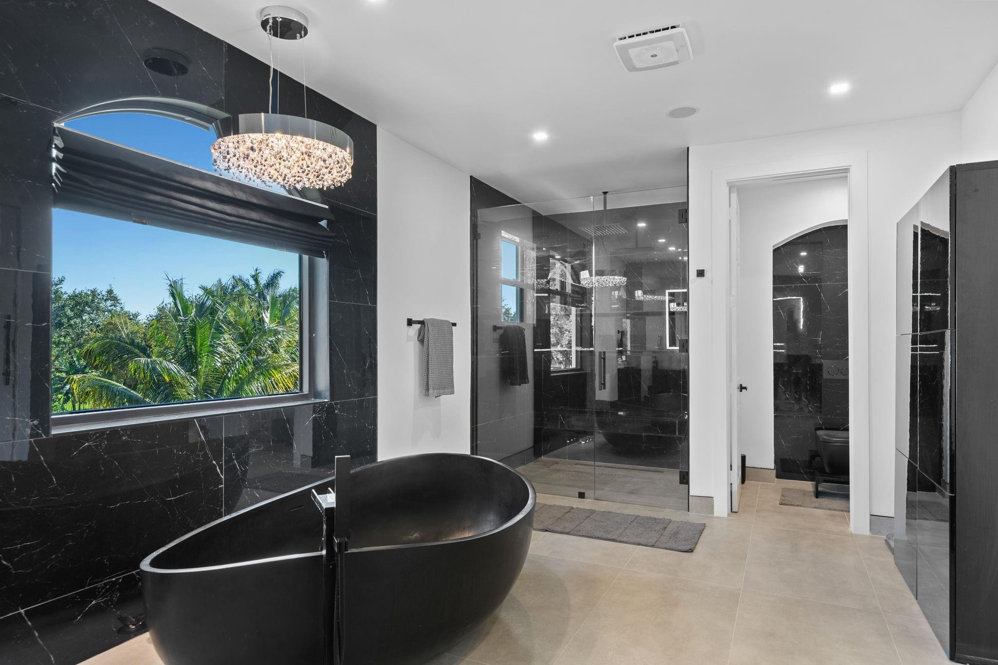 3747 Saratoga Lane