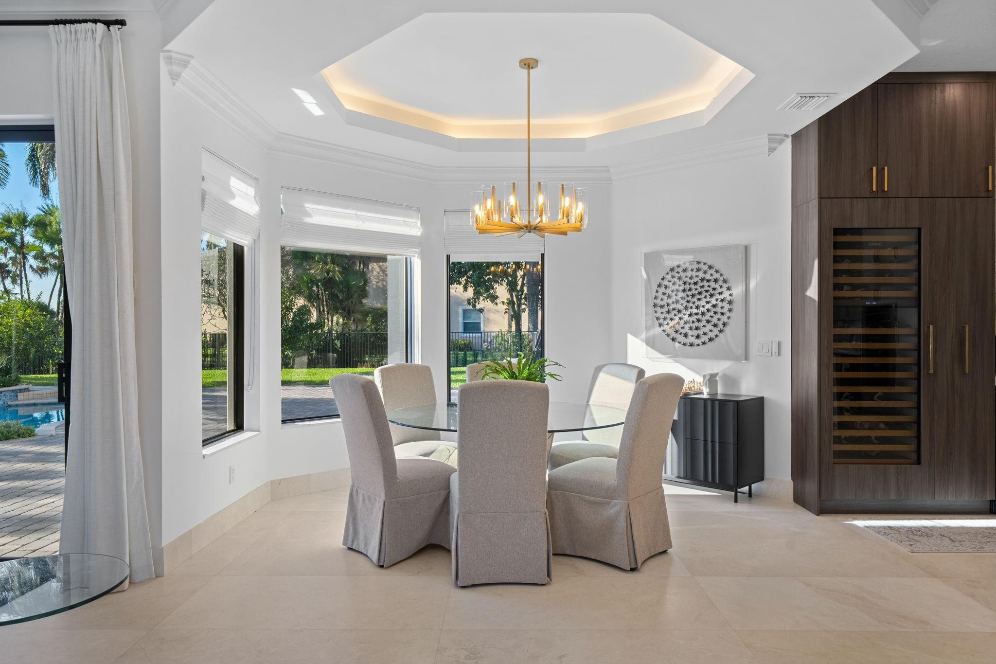 3747 Saratoga Lane